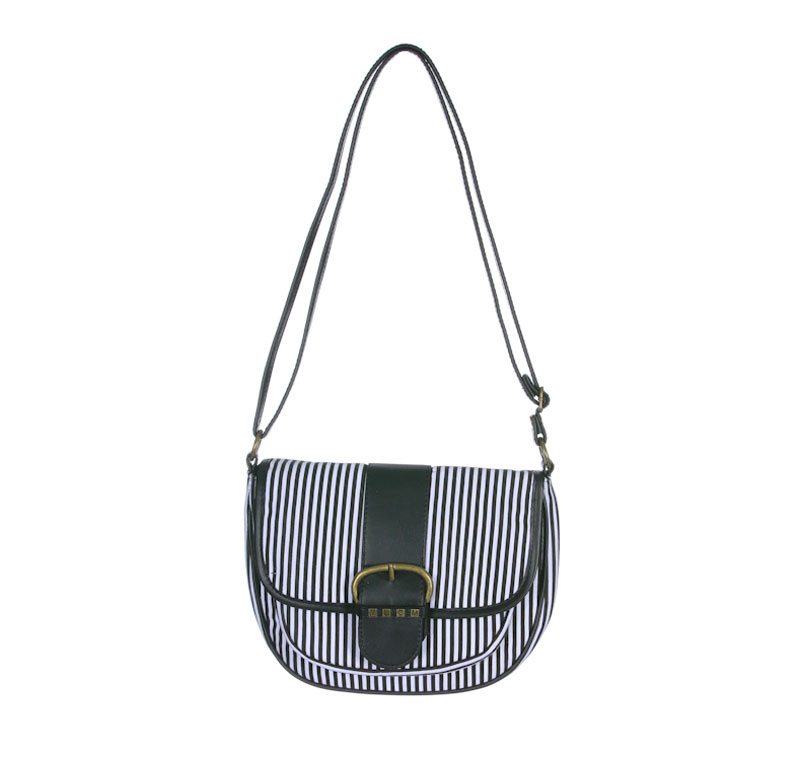 Cought On A Yacht Crossbodybag