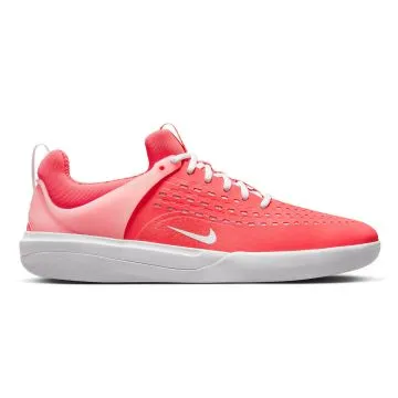 Zoom Nyjah 3